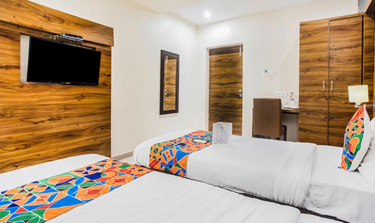Fabhotel Amour - Nr Mumbai International Airport Bombaim Exterior foto