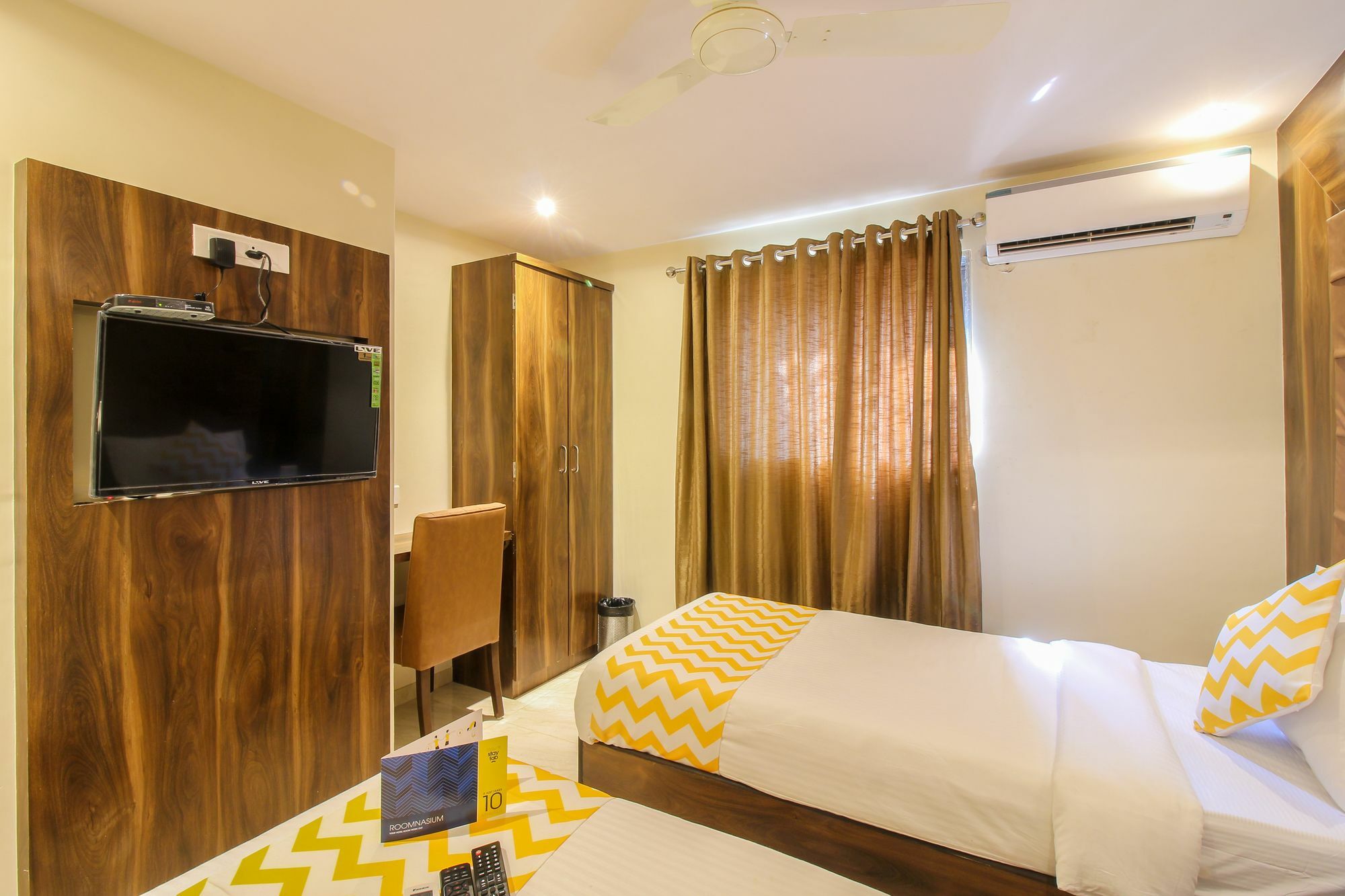 Fabhotel Amour - Nr Mumbai International Airport Bombaim Exterior foto