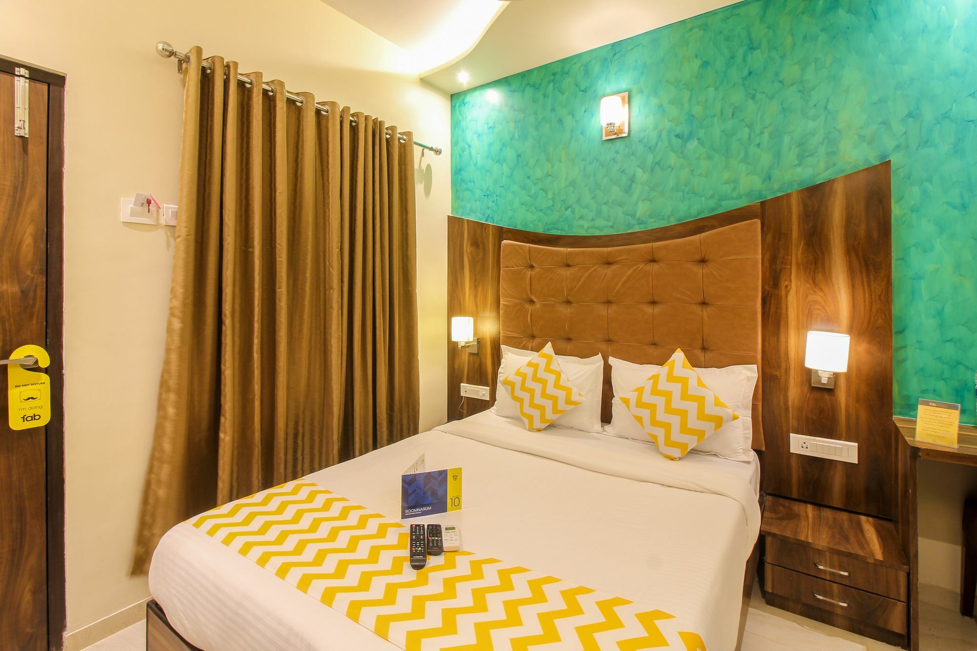 Fabhotel Amour - Nr Mumbai International Airport Bombaim Exterior foto