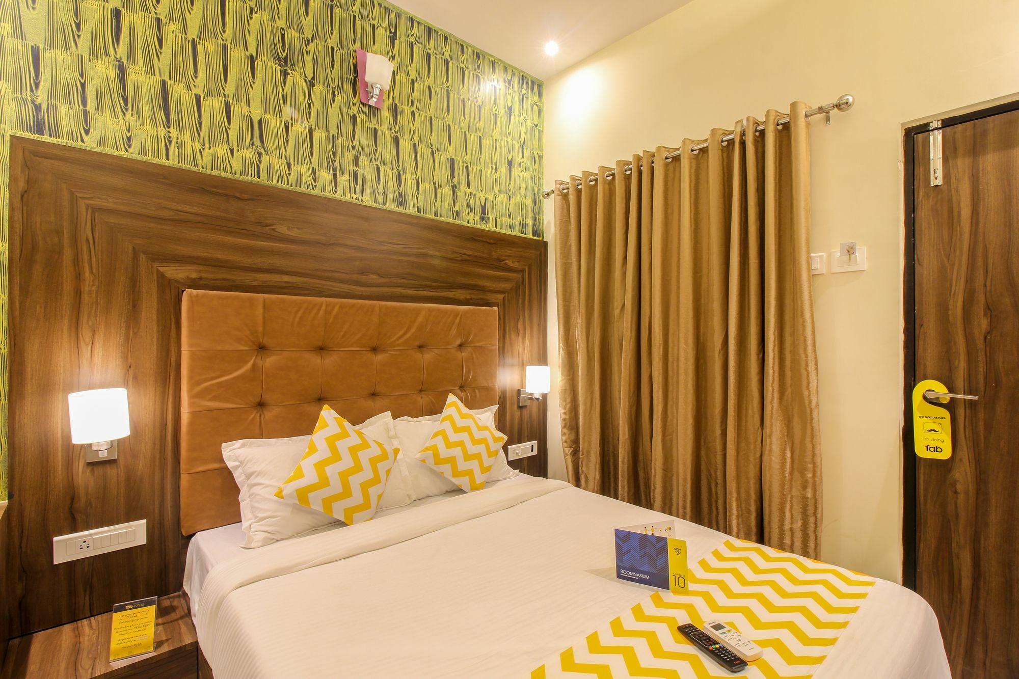 Fabhotel Amour - Nr Mumbai International Airport Bombaim Exterior foto