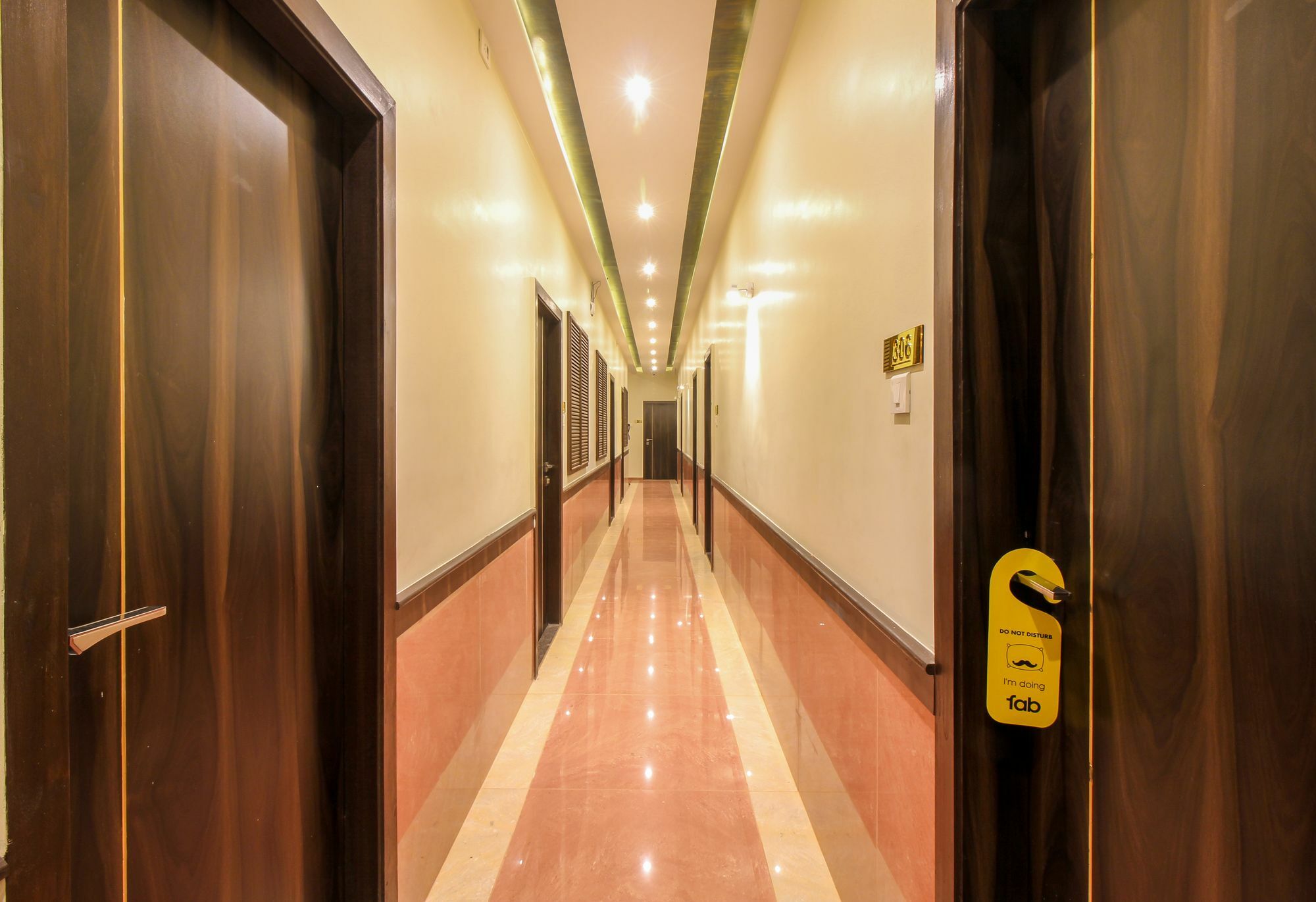 Fabhotel Amour - Nr Mumbai International Airport Bombaim Exterior foto